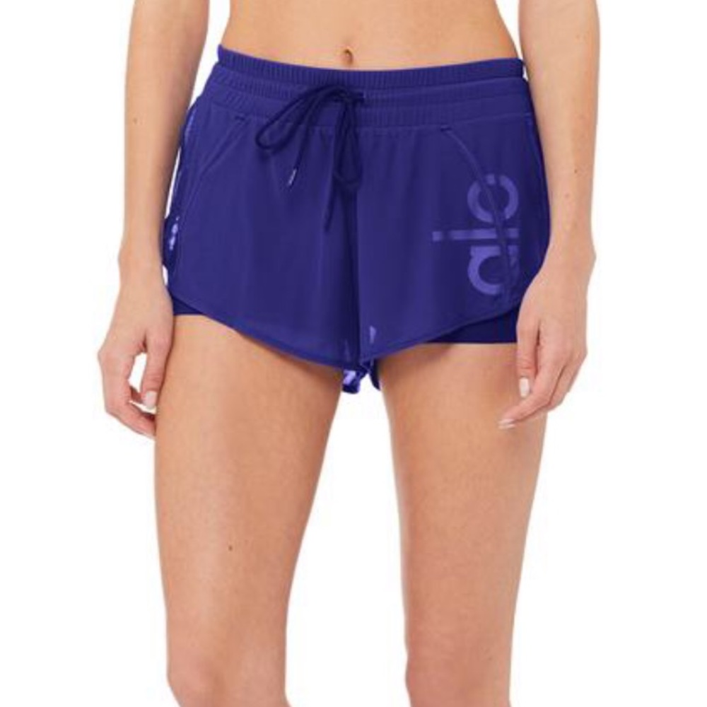 ALO YOGA AMBIENCE SHORT - GRAPHIC

Sapphire/White